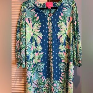 Lily Pulitzer floral dress with adorable cute out tie sleeves. Worn twice.